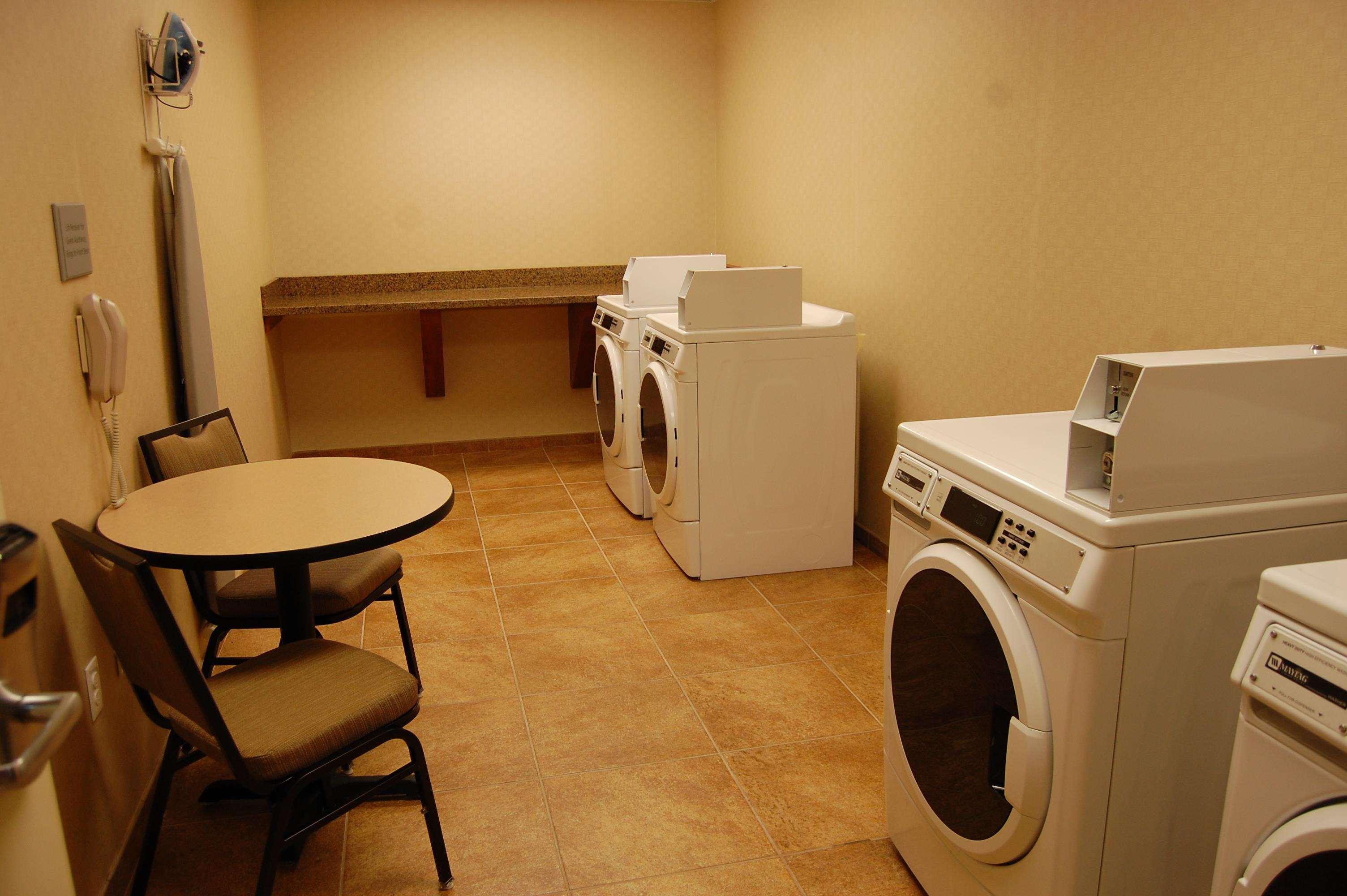 Hampton Inn Sidney Esterno foto
