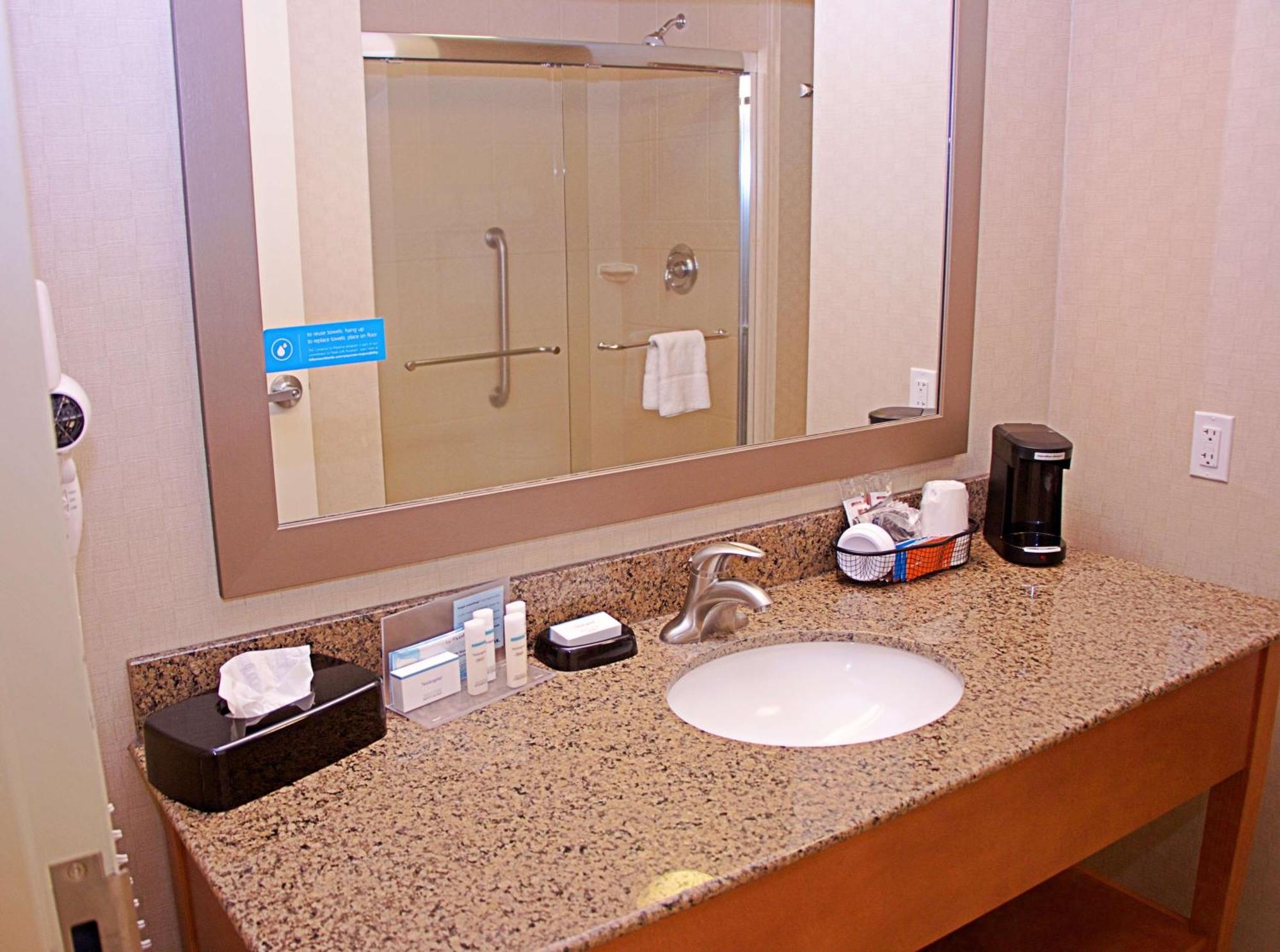 Hampton Inn Sidney Esterno foto
