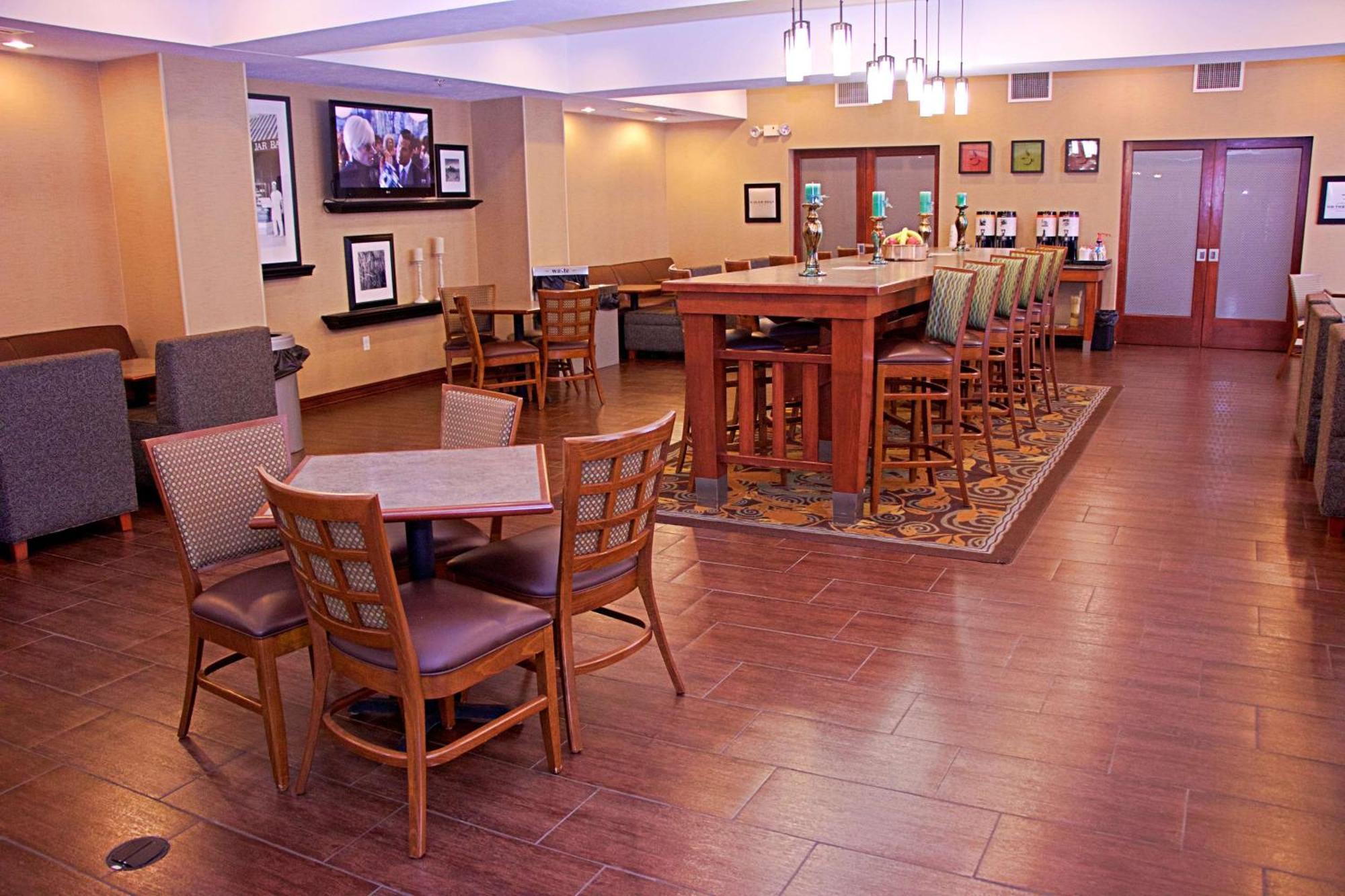 Hampton Inn Sidney Esterno foto